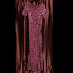 ADRIANNA PAPELL MAROON SEQUIN LONG MAXI DRESS WITH SHORT SLEEVES, SIZE 4